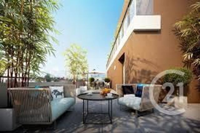 Appartement F3 à vendre - 3 pièces - 65.11 m2 - LYON - 69008 - RHONE-ALPES - Century 21 Villa Urbana