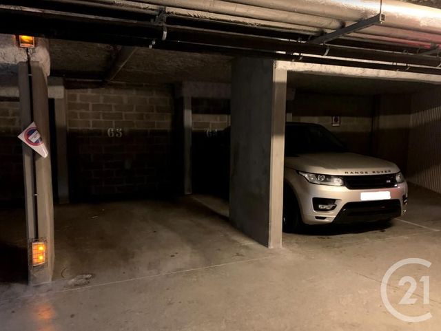 Afficher la photo en grand parking à vendre - 13.0 m2 - ST PRIEST - 69 - RHONE-ALPES - Century 21 Villa Urbana