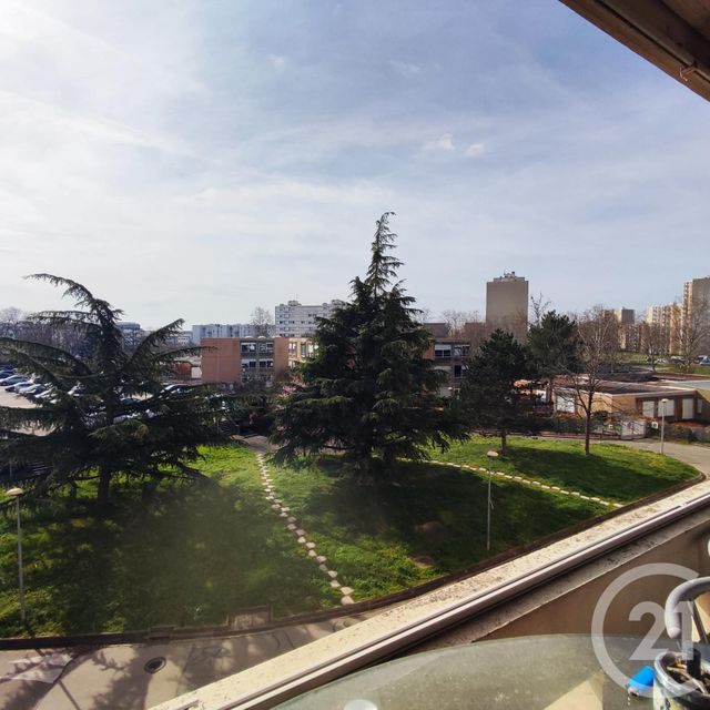 Appartement F4 à vendre - 4 pièces - 72.0 m2 - VAULX EN VELIN - 69 - RHONE-ALPES - Century 21 Villa Urbana