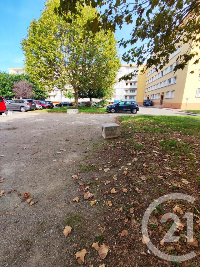Appartement F4 à vendre - 4 pièces - 65.51 m2 - BRON - 69 - RHONE-ALPES - Century 21 Villa Urbana