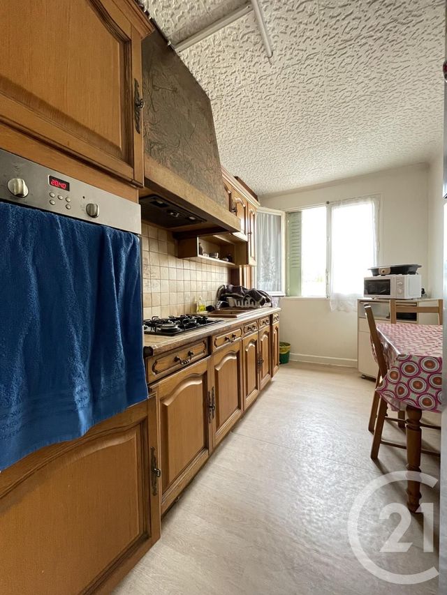 Afficher la photo en grand Appartement F3 à vendre - 3 pièces - 57.61 m2 - VILLEURBANNE - 69 - RHONE-ALPES - Century 21 Villa Urbana