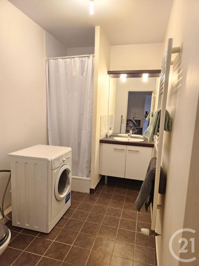 Afficher la photo en grand Appartement F2 à vendre - 2 pièces - 40.0 m2 - VILLEURBANNE - 69 - RHONE-ALPES - Century 21 Villa Urbana