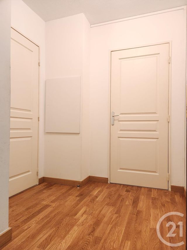 Afficher la photo en grand Appartement F2 à vendre - 2 pièces - 40.0 m2 - VILLEURBANNE - 69 - RHONE-ALPES - Century 21 Villa Urbana