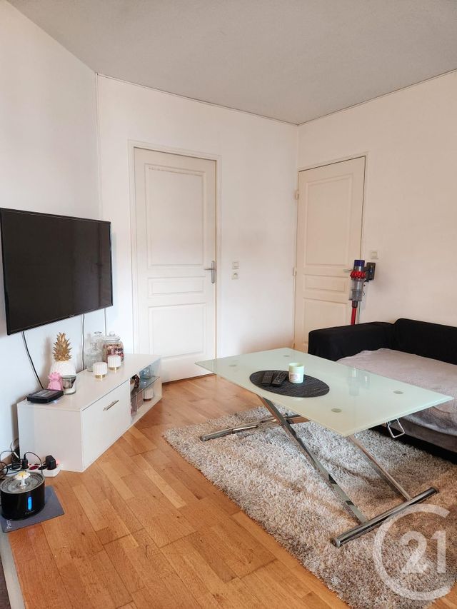 Afficher la photo en grand Appartement F2 à vendre - 2 pièces - 40.0 m2 - VILLEURBANNE - 69 - RHONE-ALPES - Century 21 Villa Urbana