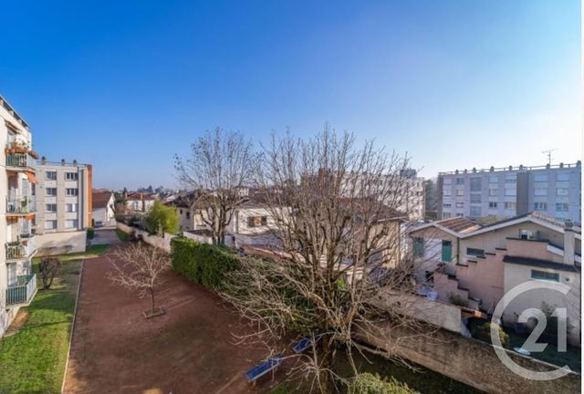 Appartement F4 à vendre - 4 pièces - 63.0 m2 - BRON - 69 - RHONE-ALPES - Century 21 Villa Urbana