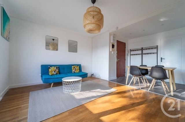 Appartement F4 à vendre - 4 pièces - 63.0 m2 - BRON - 69 - RHONE-ALPES - Century 21 Villa Urbana