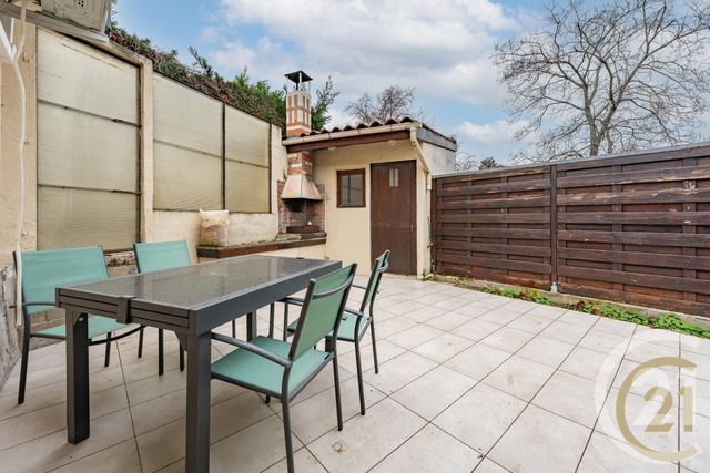 maison à vendre - 4 pièces - 77.0 m2 - ST PRIEST - 69 - RHONE-ALPES - Century 21 Villa Urbana