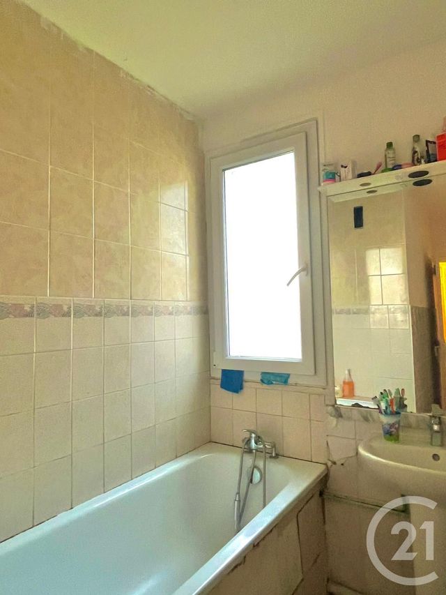 Appartement F4 à vendre - 4 pièces - 71.0 m2 - VILLEURBANNE - 69 - RHONE-ALPES - Century 21 Villa Urbana