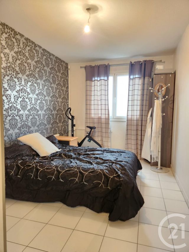 Appartement F5 à vendre - 5 pièces - 92.61 m2 - VENISSIEUX - 69 - RHONE-ALPES - Century 21 Villa Urbana