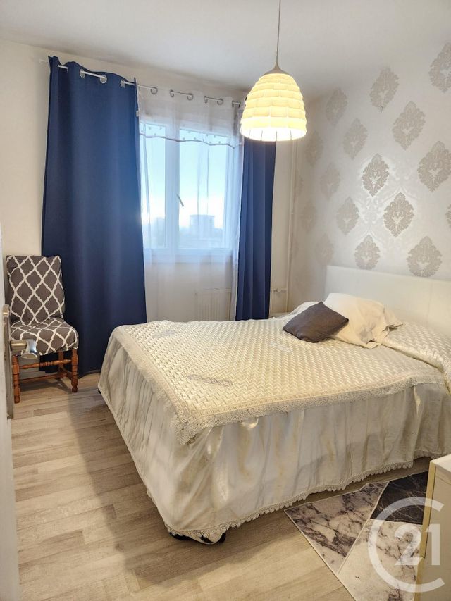 Appartement F5 à vendre - 5 pièces - 92.61 m2 - VENISSIEUX - 69 - RHONE-ALPES - Century 21 Villa Urbana