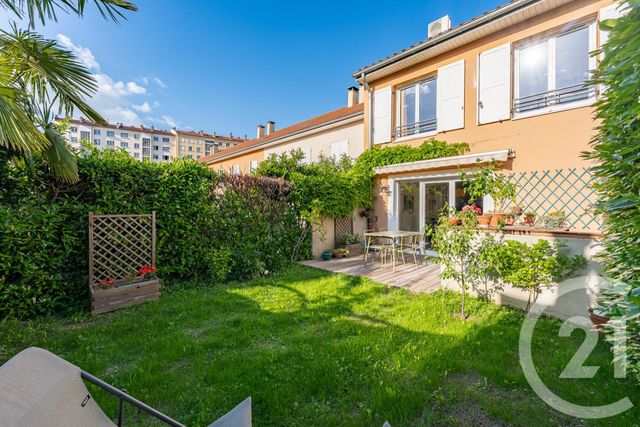 maison à vendre - 6 pièces - 125.16 m2 - VILLEURBANNE - 69 - RHONE-ALPES - Century 21 Villa Urbana