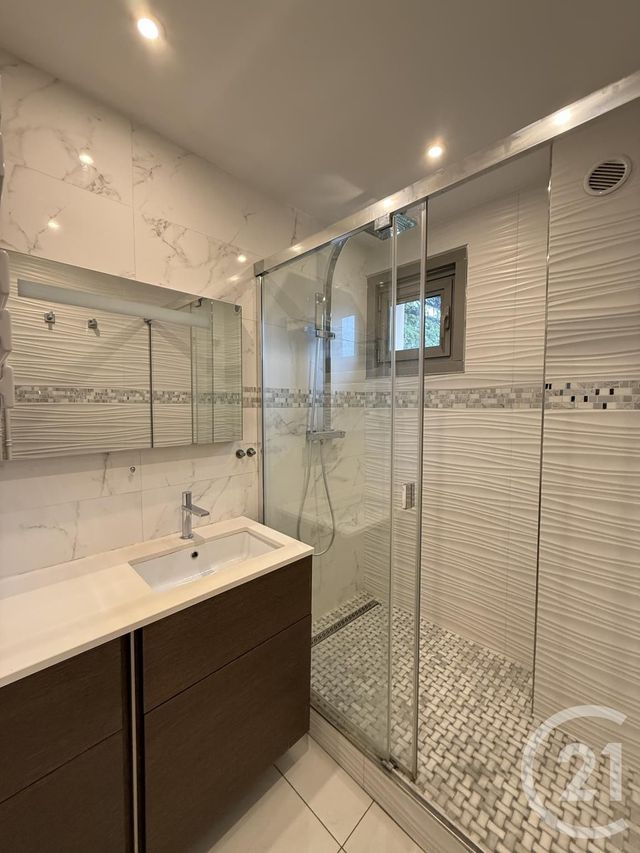 Appartement F4 à vendre - 4 pièces - 78.41 m2 - VILLEURBANNE - 69 - RHONE-ALPES - Century 21 Villa Urbana