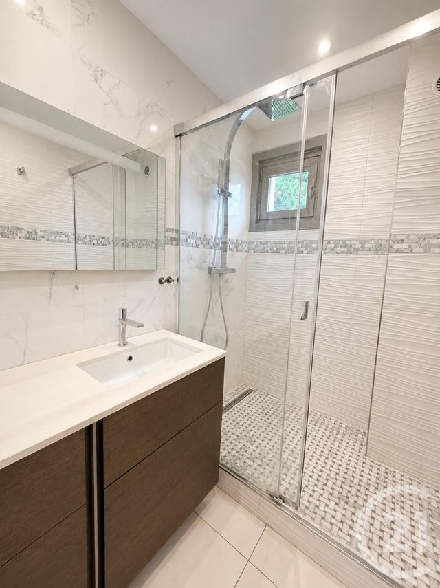 Appartement F4 à vendre - 4 pièces - 78.41 m2 - VILLEURBANNE - 69 - RHONE-ALPES - Century 21 Villa Urbana