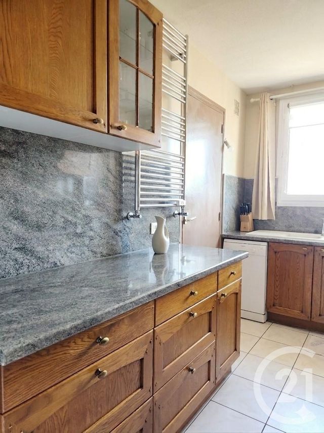 Appartement F3 à vendre - 3 pièces - 67.15 m2 - VILLEURBANNE - 69 - RHONE-ALPES - Century 21 Villa Urbana