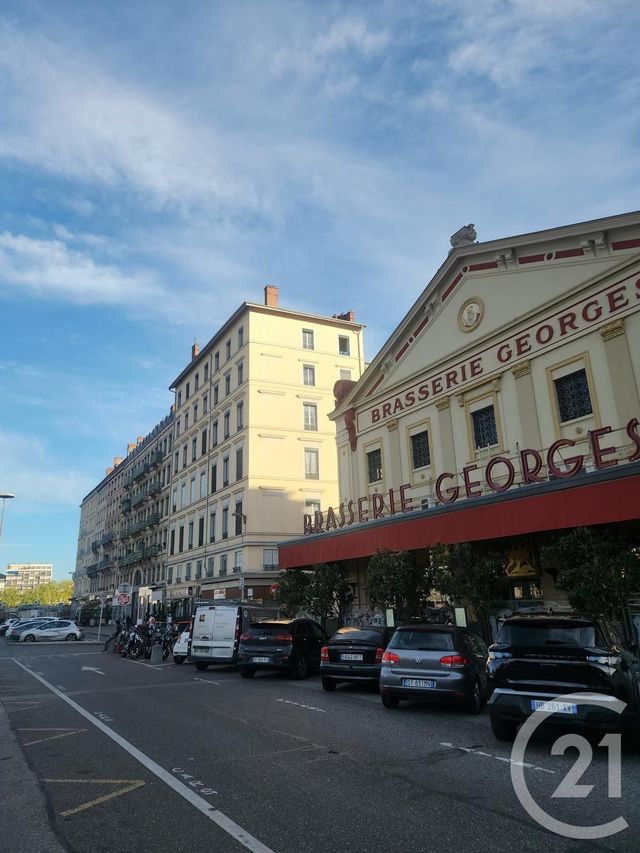 Afficher la photo en grand Appartement F2 à vendre - 2 pièces - 52.17 m2 - LYON - 69002 - RHONE-ALPES - Century 21 Villa Urbana