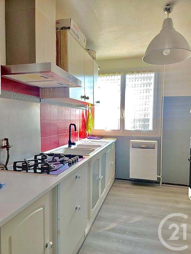 Afficher la photo en grand Appartement F4 à vendre - 4 pièces - 70.0 m2 - VILLEURBANNE - 69 - RHONE-ALPES - Century 21 Villa Urbana