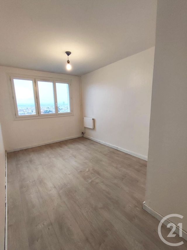 Afficher la photo en grand Appartement F4 à vendre - 4 pièces - 70.0 m2 - VILLEURBANNE - 69 - RHONE-ALPES - Century 21 Villa Urbana