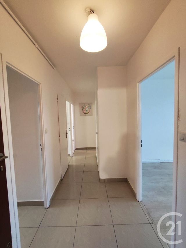 Afficher la photo en grand Appartement F4 à vendre - 4 pièces - 70.0 m2 - VILLEURBANNE - 69 - RHONE-ALPES - Century 21 Villa Urbana