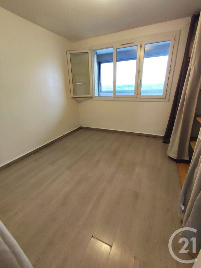 Afficher la photo en grand Appartement F4 à vendre - 4 pièces - 70.0 m2 - VILLEURBANNE - 69 - RHONE-ALPES - Century 21 Villa Urbana