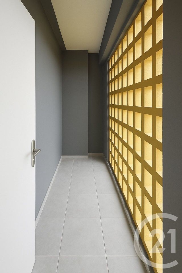 Afficher la photo en grand Appartement F4 à vendre - 4 pièces - 70.0 m2 - VILLEURBANNE - 69 - RHONE-ALPES - Century 21 Villa Urbana