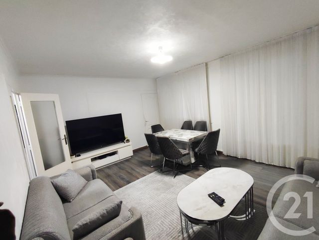 Appartement F4 à vendre - 4 pièces - 79.81 m2 - VAULX EN VELIN - 69 - RHONE-ALPES - Century 21 Villa Urbana