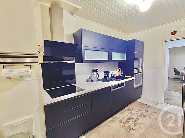 Appartement F4 à vendre - 4 pièces - 79.81 m2 - VAULX EN VELIN - 69 - RHONE-ALPES - Century 21 Villa Urbana