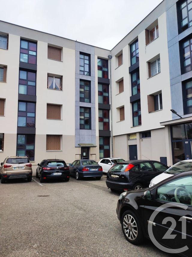 Appartement F4 à vendre - 4 pièces - 79.81 m2 - VAULX EN VELIN - 69 - RHONE-ALPES - Century 21 Villa Urbana
