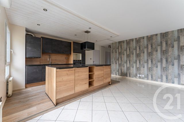 Appartement F4 à vendre - 4 pièces - 84.14 m2 - ST FONS - 69 - RHONE-ALPES - Century 21 Villa Urbana