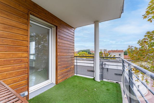 Appartement F4 à vendre - 4 pièces - 84.14 m2 - ST FONS - 69 - RHONE-ALPES - Century 21 Villa Urbana