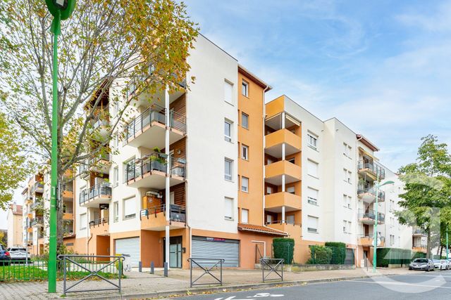 Appartement F4 à vendre - 4 pièces - 84.14 m2 - ST FONS - 69 - RHONE-ALPES - Century 21 Villa Urbana