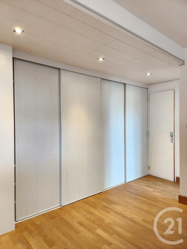 Appartement T2 à vendre - 2 pièces - 45.09 m2 - VILLEURBANNE - 69 - RHONE-ALPES - Century 21 Villa Urbana