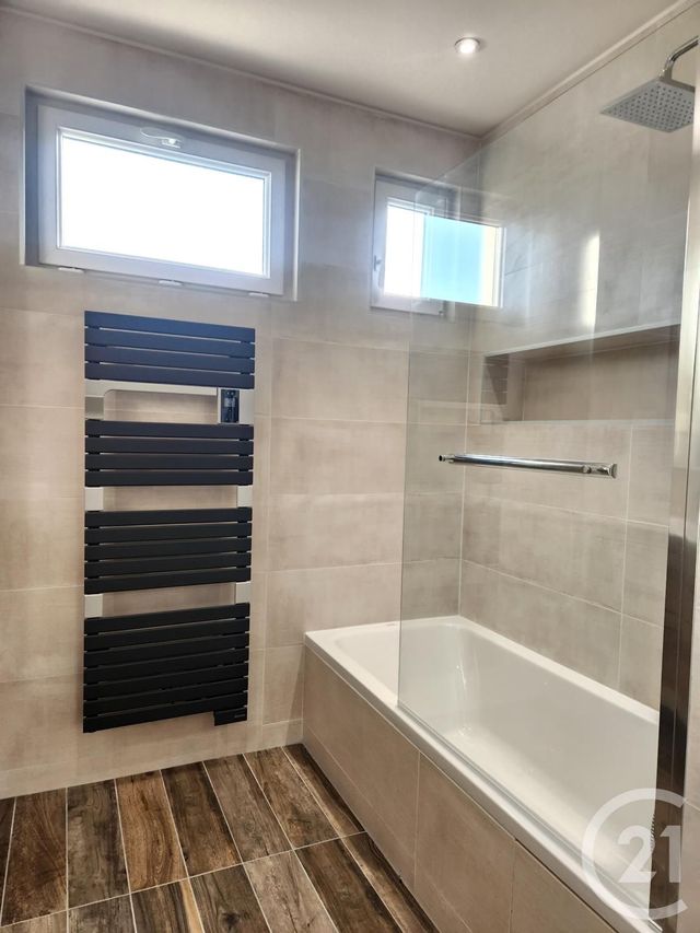 Appartement F4 à vendre - 4 pièces - 84.6 m2 - ST FONS - 69 - RHONE-ALPES - Century 21 Villa Urbana