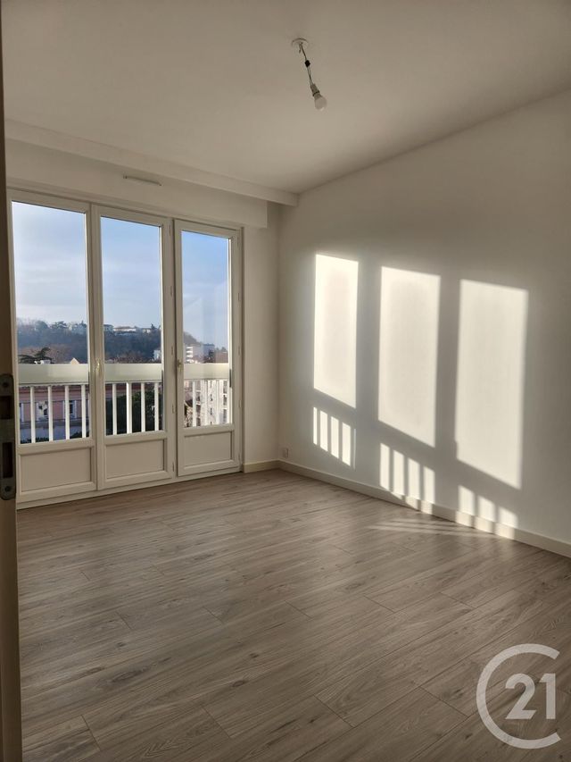 Appartement F4 à vendre - 4 pièces - 84.6 m2 - ST FONS - 69 - RHONE-ALPES - Century 21 Villa Urbana