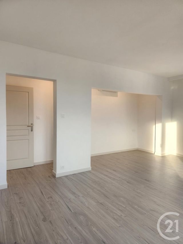 Appartement F4 à vendre - 4 pièces - 84.6 m2 - ST FONS - 69 - RHONE-ALPES - Century 21 Villa Urbana
