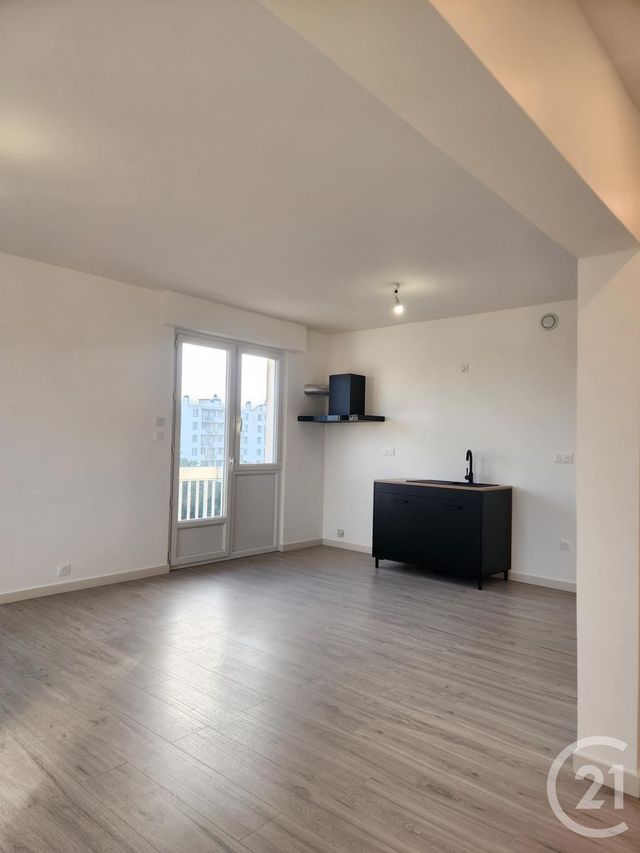 Appartement F4 à vendre - 4 pièces - 84.6 m2 - ST FONS - 69 - RHONE-ALPES - Century 21 Villa Urbana
