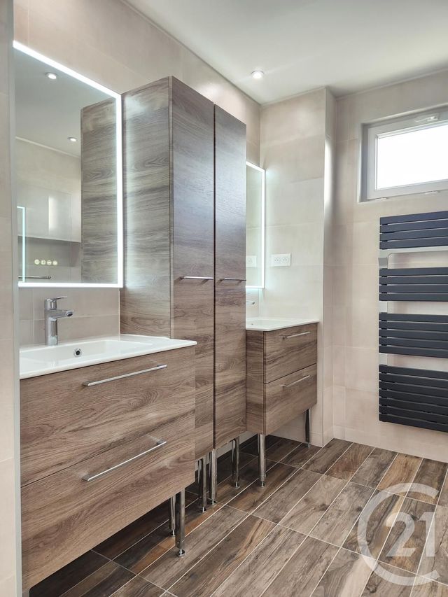 Appartement F4 à vendre - 4 pièces - 84.6 m2 - ST FONS - 69 - RHONE-ALPES - Century 21 Villa Urbana