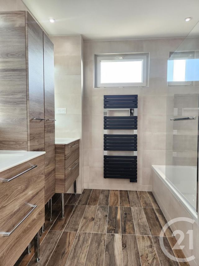 Appartement F4 à vendre - 4 pièces - 84.6 m2 - ST FONS - 69 - RHONE-ALPES - Century 21 Villa Urbana