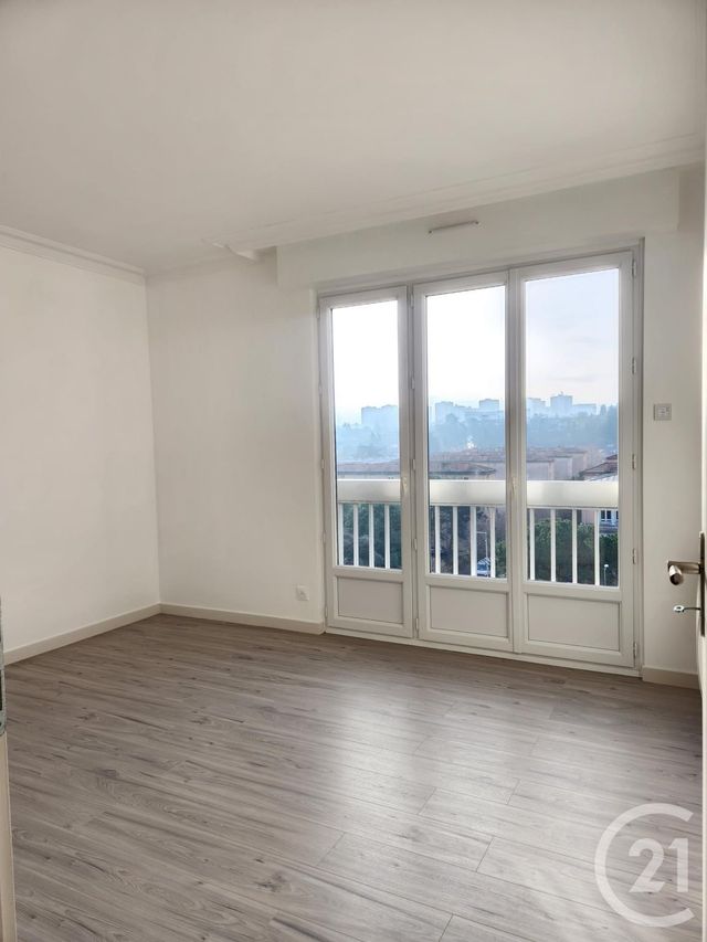 Appartement F4 à vendre - 4 pièces - 84.6 m2 - ST FONS - 69 - RHONE-ALPES - Century 21 Villa Urbana