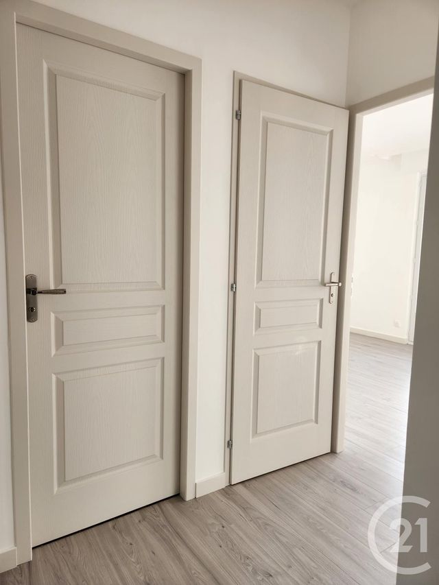 Appartement F4 à vendre - 4 pièces - 84.6 m2 - ST FONS - 69 - RHONE-ALPES - Century 21 Villa Urbana