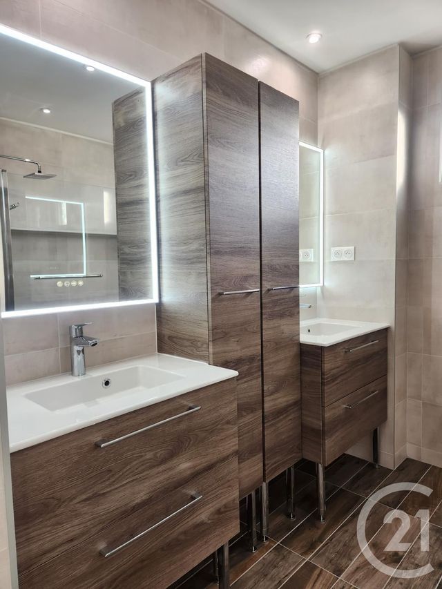 Appartement F4 à vendre - 4 pièces - 84.6 m2 - ST FONS - 69 - RHONE-ALPES - Century 21 Villa Urbana