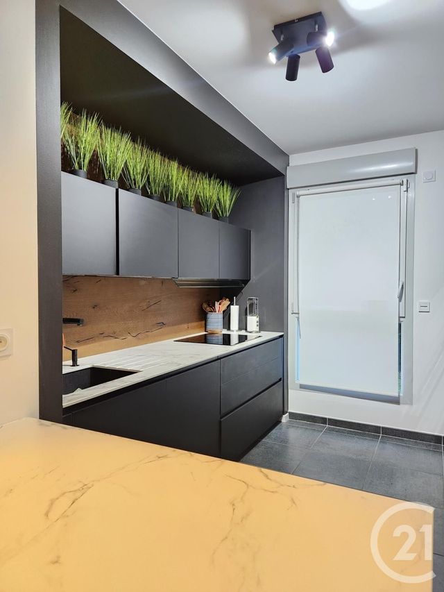 Appartement F3 à vendre - 4 pièces - 82.0 m2 - VILLEURBANNE - 69 - RHONE-ALPES - Century 21 Villa Urbana