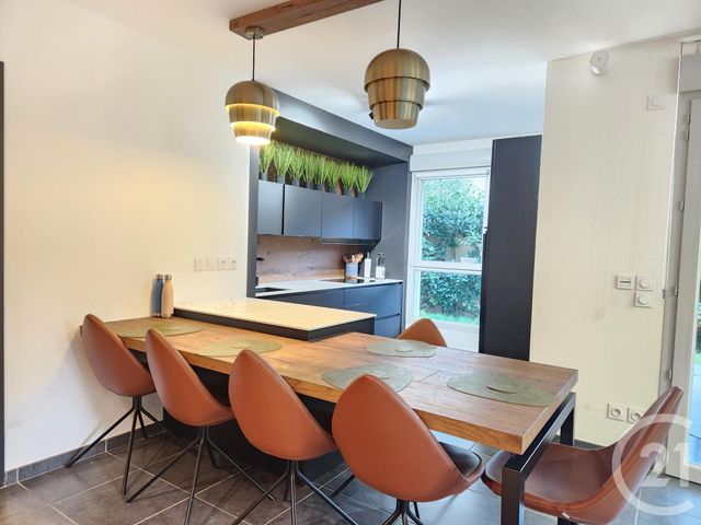 Appartement F3 à vendre - 4 pièces - 82.0 m2 - VILLEURBANNE - 69 - RHONE-ALPES - Century 21 Villa Urbana