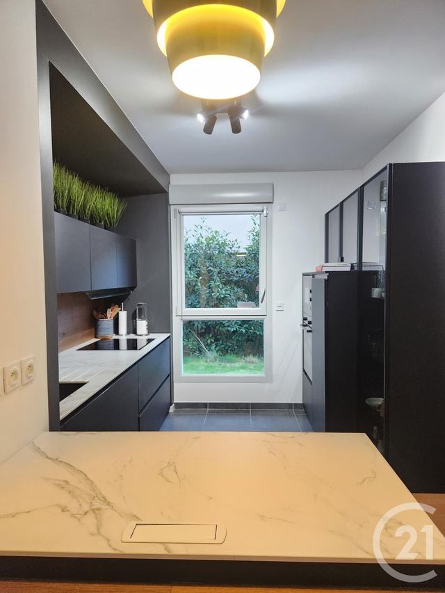 Appartement F3 à vendre - 4 pièces - 82.0 m2 - VILLEURBANNE - 69 - RHONE-ALPES - Century 21 Villa Urbana