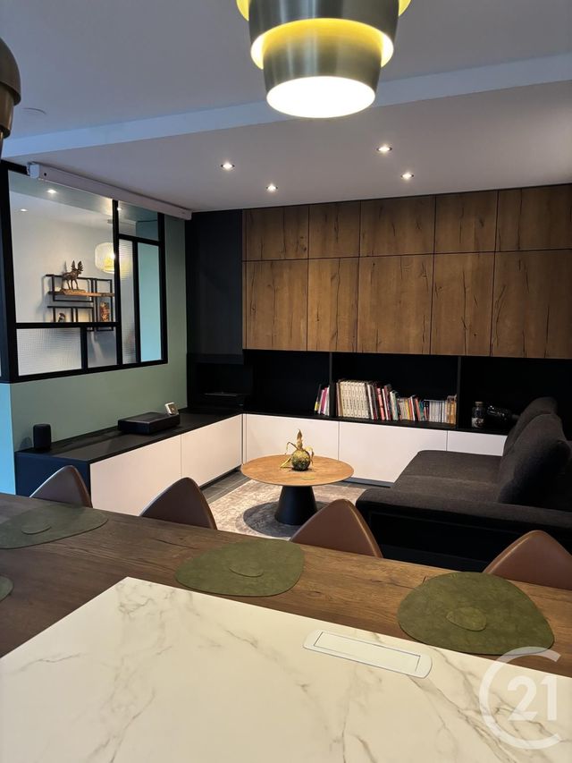 Appartement F3 à vendre - 4 pièces - 82.0 m2 - VILLEURBANNE - 69 - RHONE-ALPES - Century 21 Villa Urbana