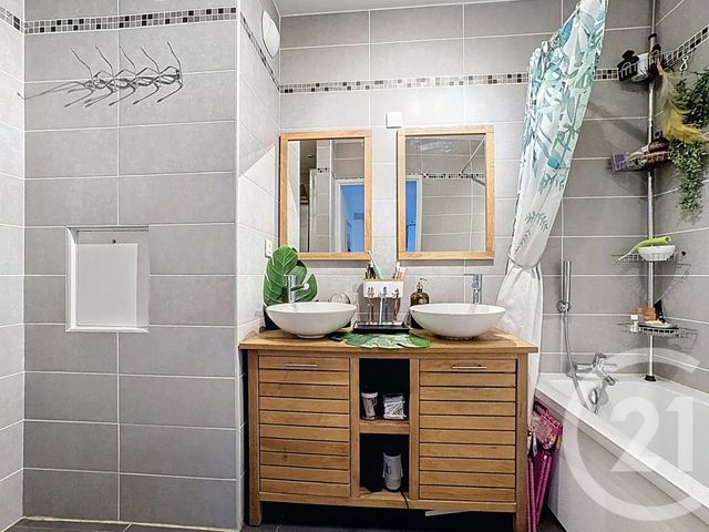 Appartement T4 à vendre - 4 pièces - 87.55 m2 - VILLEURBANNE - 69 - RHONE-ALPES - Century 21 Villa Urbana