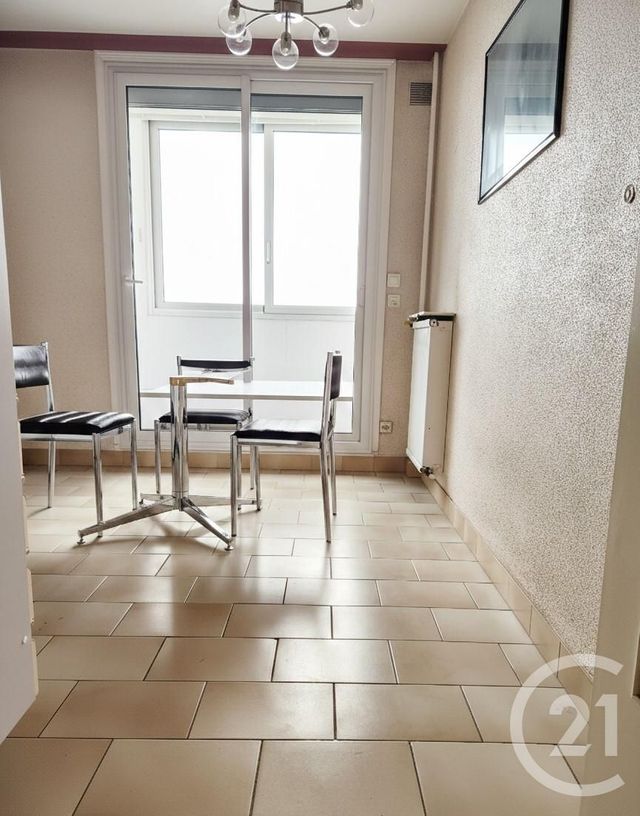 Appartement F4 à vendre - 4 pièces - 77.07 m2 - VILLEURBANNE - 69 - RHONE-ALPES - Century 21 Villa Urbana