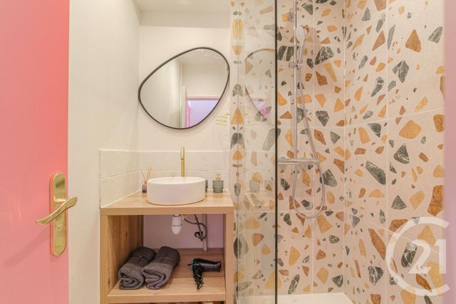 Appartement F4 à vendre - 4 pièces - 70.0 m2 - VILLEURBANNE - 69 - RHONE-ALPES - Century 21 Villa Urbana