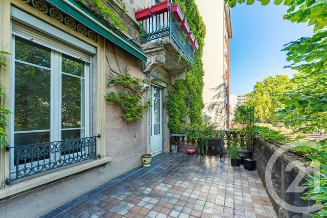 Appartement F4 à vendre - 4 pièces - 108.68 m2 - VILLEURBANNE - 69 - RHONE-ALPES - Century 21 Villa Urbana