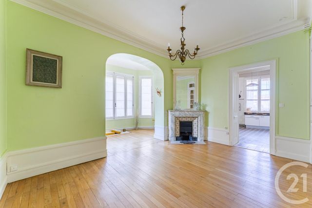 Appartement F4 à vendre - 4 pièces - 108.68 m2 - VILLEURBANNE - 69 - RHONE-ALPES - Century 21 Villa Urbana