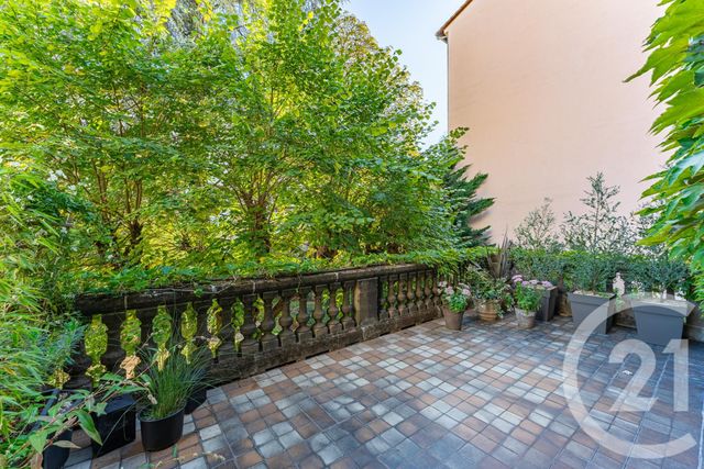 Appartement F4 à vendre - 4 pièces - 108.68 m2 - VILLEURBANNE - 69 - RHONE-ALPES - Century 21 Villa Urbana